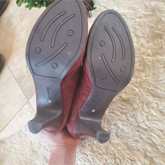 EUC Naturalizer sz10 brown suede Mary jane heels - Picture 5 of 7